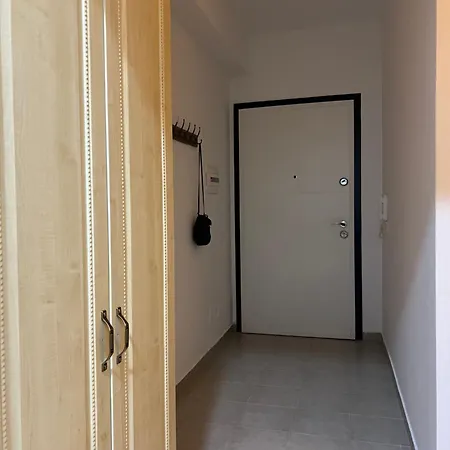 189 * تيرانا